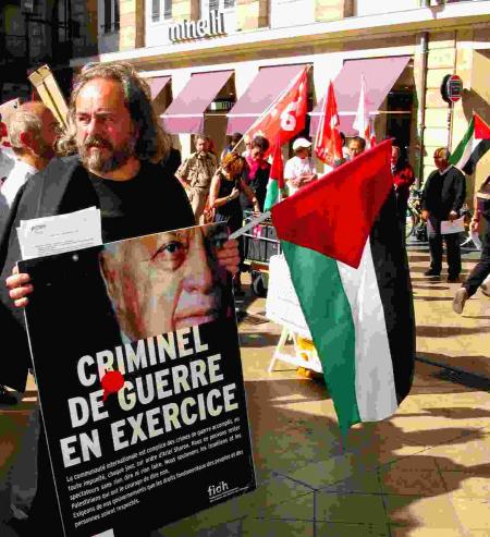 doit etre juger pour crimes contre l'humanité mais...............